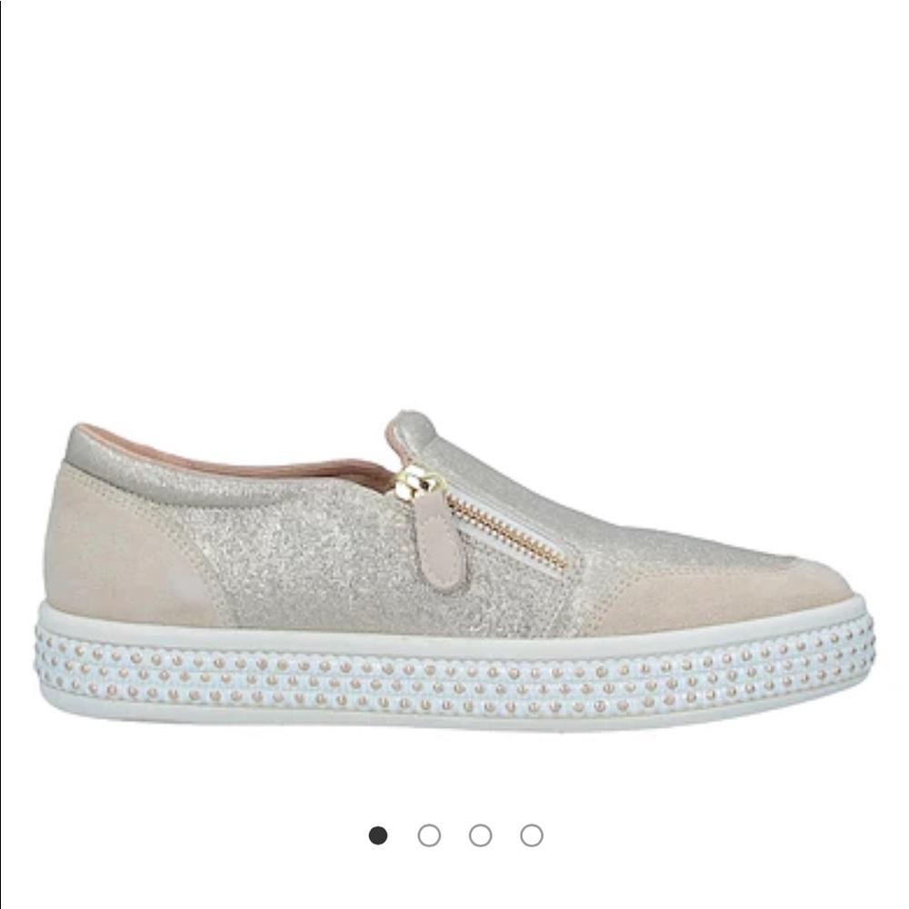 GEOX Women’s Slip on Sneaker with Zipper